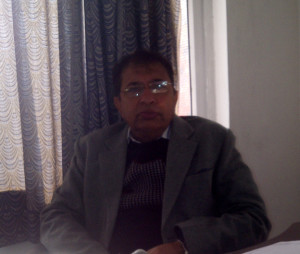 प्रशासनिक अधिकारी अकबर मसूद